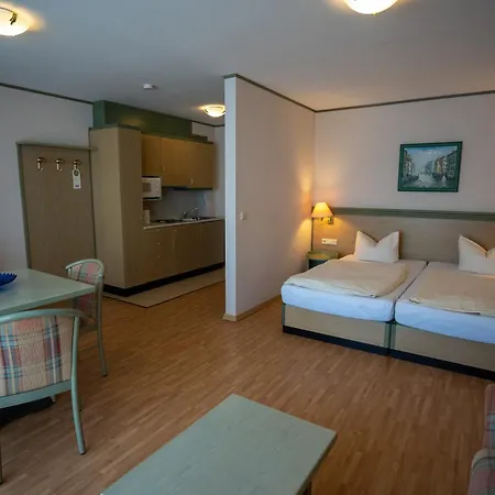 Esplanade & Rialto 3* Binz