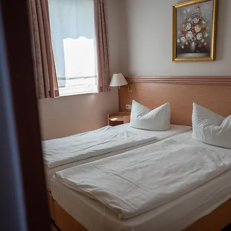 Esplanade & Rialto Hotel 3*