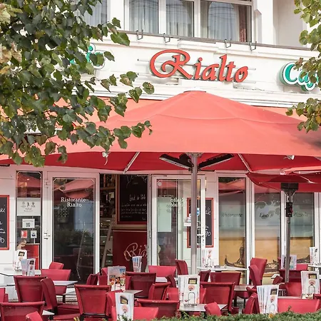 Esplanade & Rialto Hotel 3*