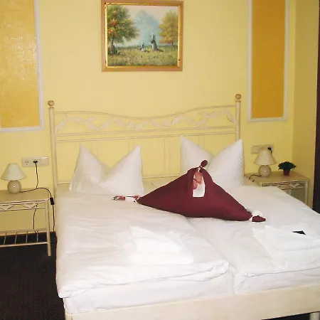 Esplanade & Rialto Hotel 3*